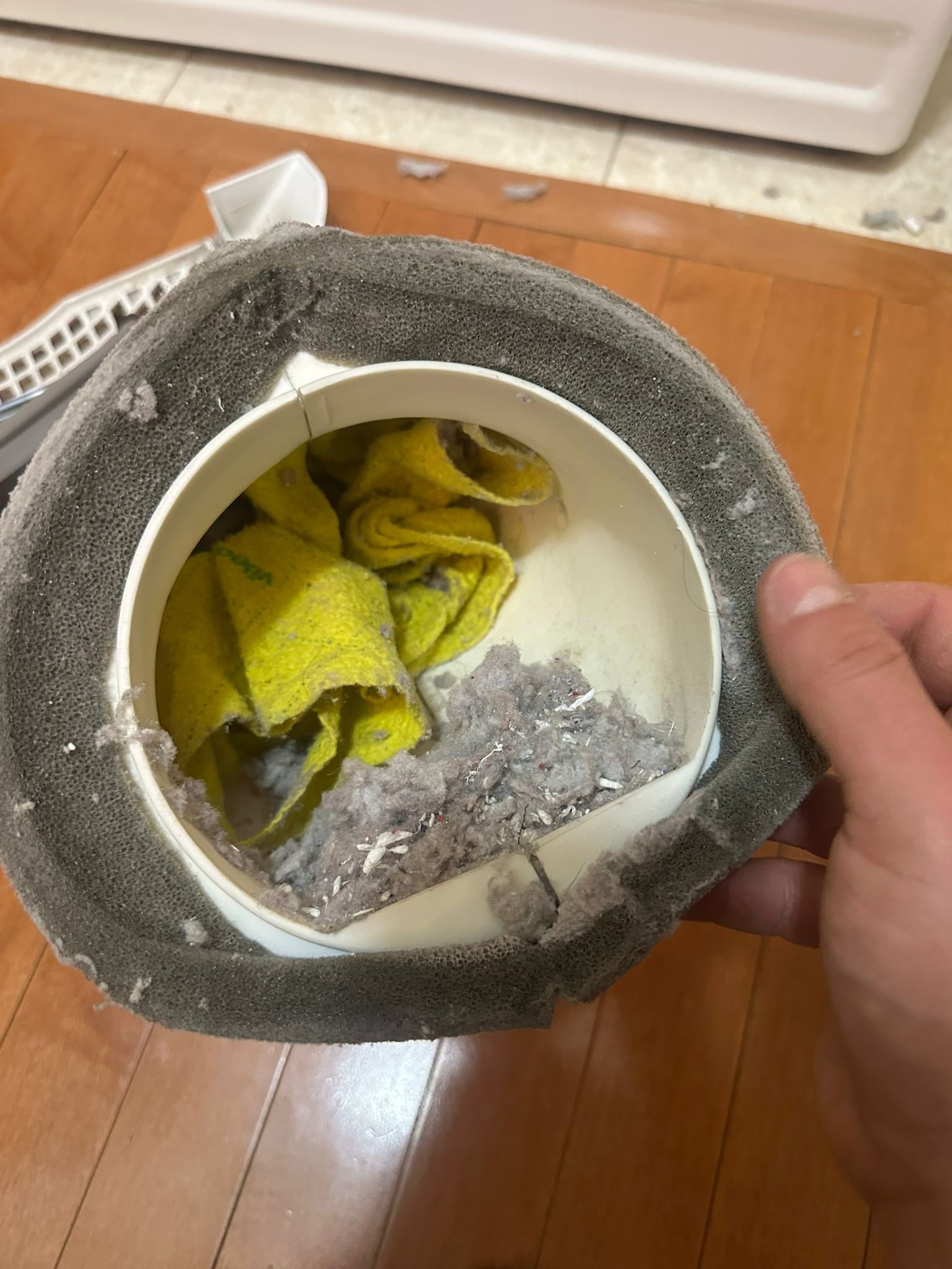 10 Signs Your Dryer Vent Needs Cleaning