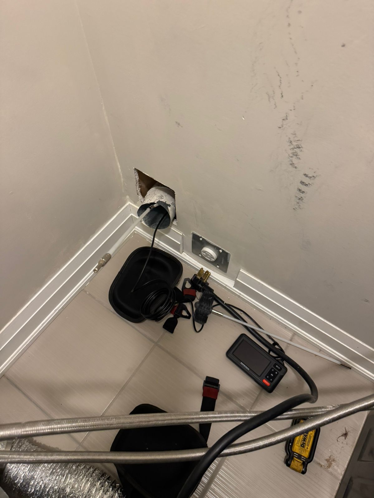 10 Signs Your Dryer Vent Needs Cleaning